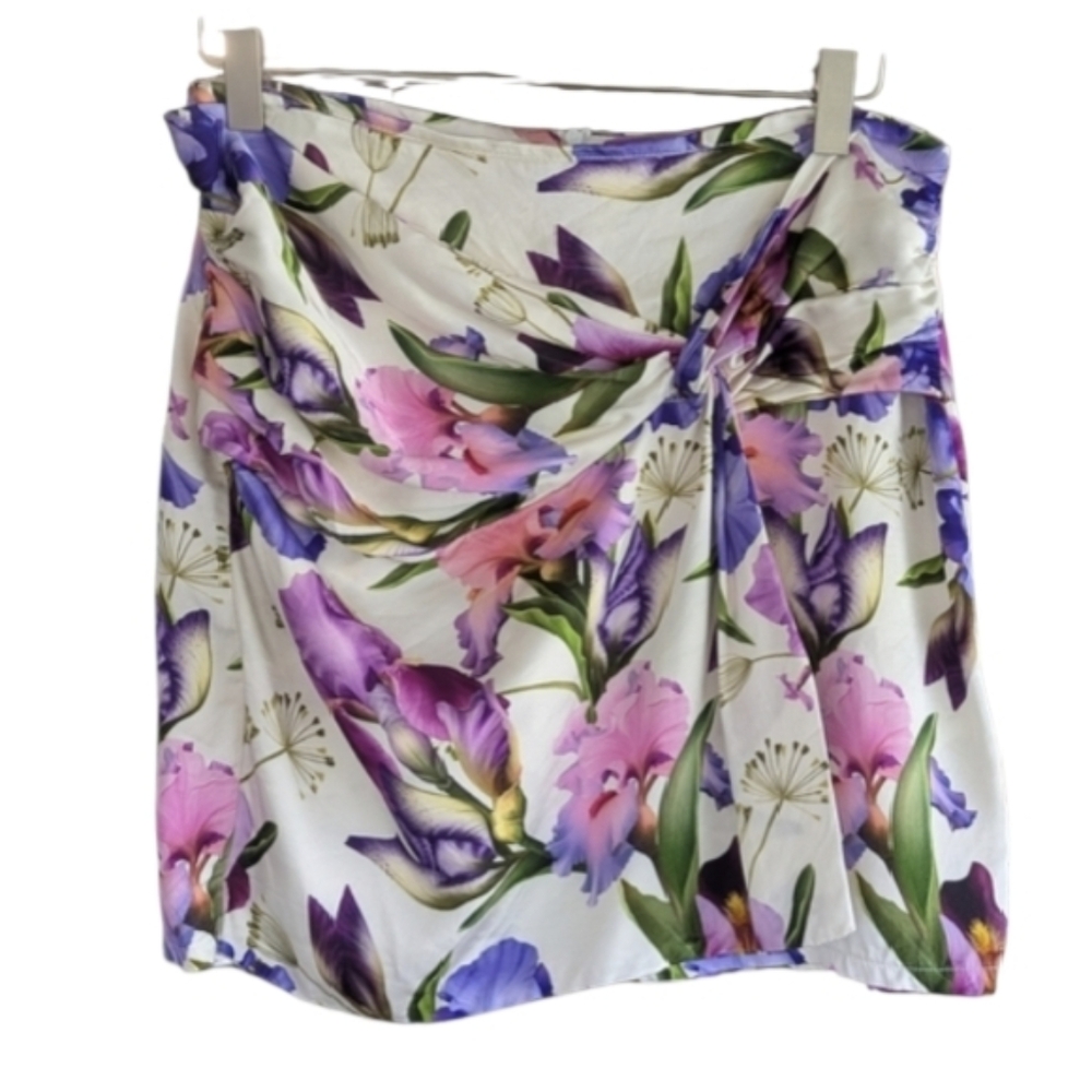 Saiph Medium Luxury Floral Mini Satin Print Skirt Purple Pink Feminine Vacation